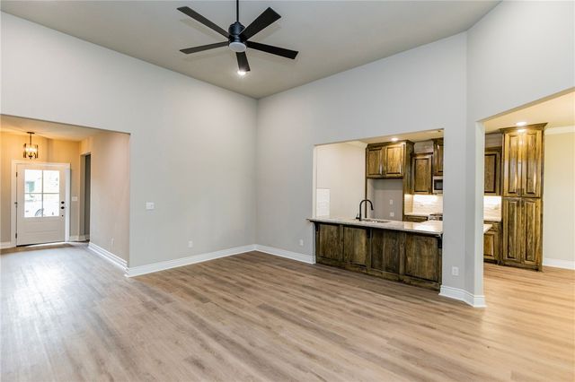 6605 SW Basswood, Bentonville, AR 72713