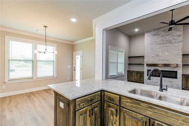 6605 SW Basswood, Bentonville, AR 72713
