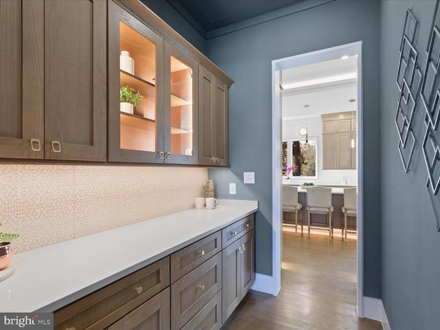 616 GIBSON CIR SW, Vienna, VA 22180