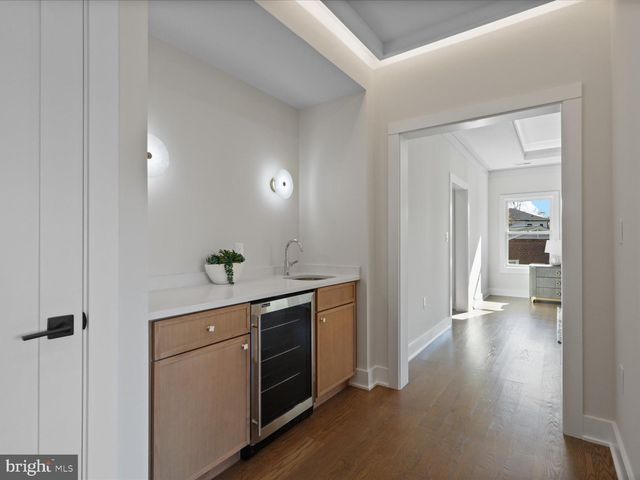 616 GIBSON CIR SW, Vienna, VA 22180