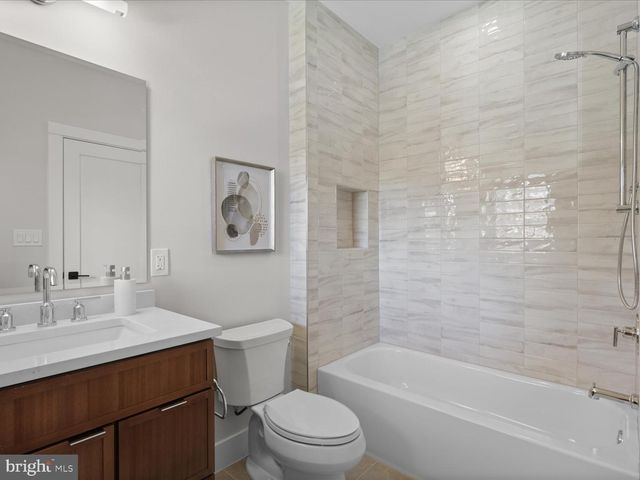 616 GIBSON CIR SW, Vienna, VA 22180