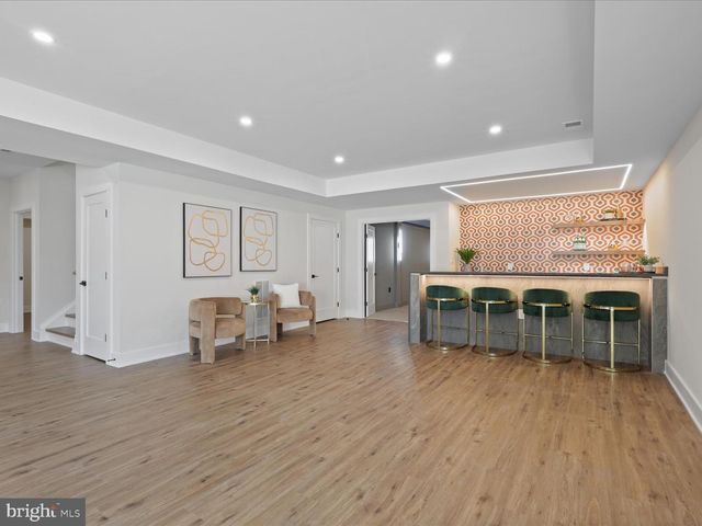 616 GIBSON CIR SW, Vienna, VA 22180