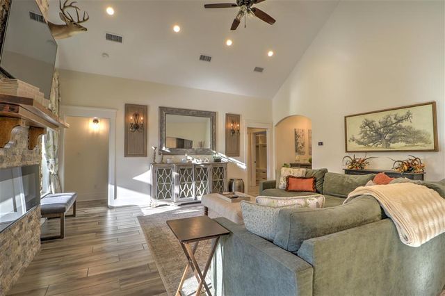 2751 N White Rose Ln Lane, Lake Charles, LA 70611