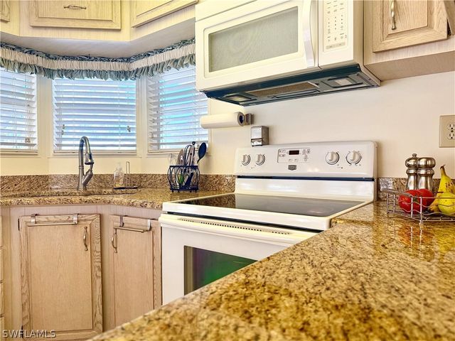 427 Vanda Sanctuary 427, Naples, FL 34114