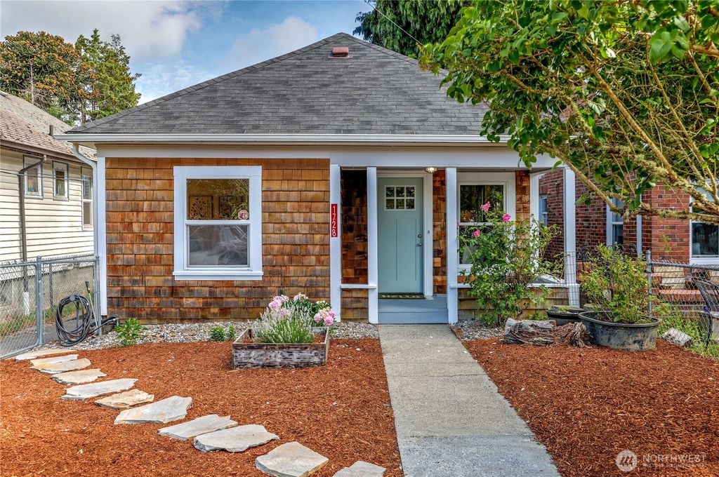 1728 5th Street, Bremerton, WA 98337