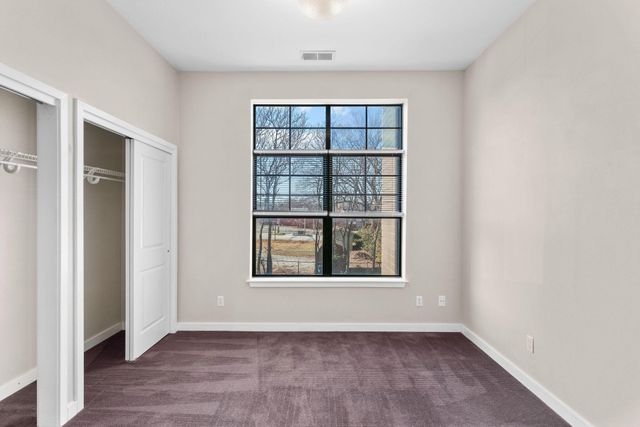 623 W Walnut 206, Springfield, MO 65806