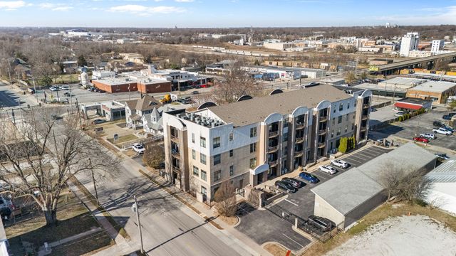 623 W Walnut 206, Springfield, MO 65806