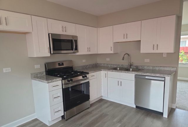 295 Hoxie Avenue, Calumet City, IL 60409