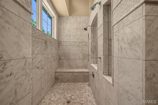 10144 Winding Ridge Road, Ladue, MO 63124
