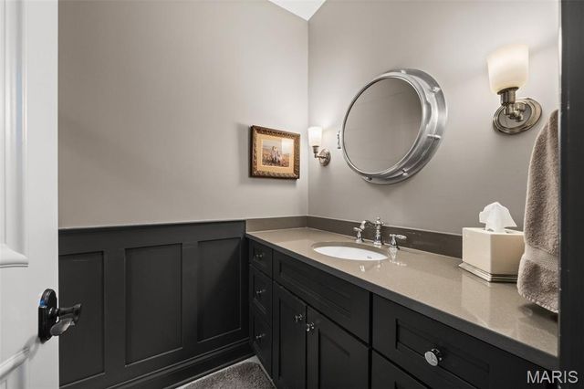 10144 Winding Ridge Road, Ladue, MO 63124