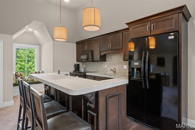 10144 Winding Ridge Road, Ladue, MO 63124