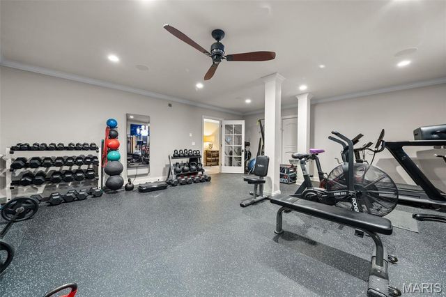 10144 Winding Ridge Road, Ladue, MO 63124