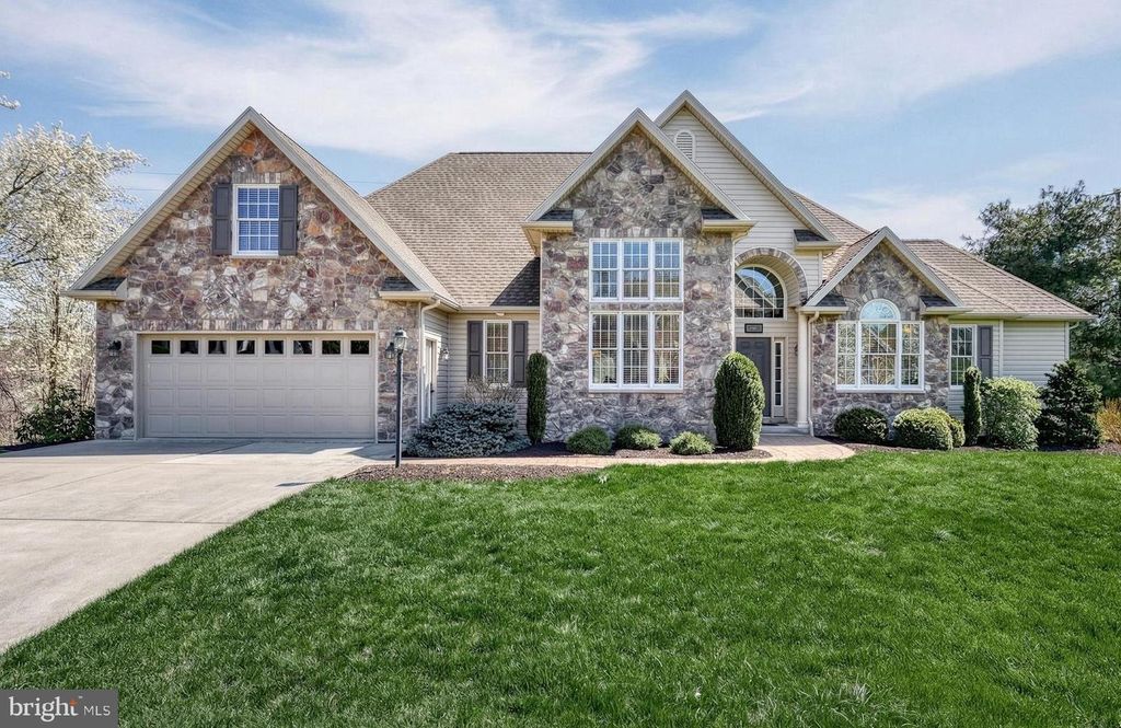 830 SAWGRASS LN, Mechanicsburg, PA 17050