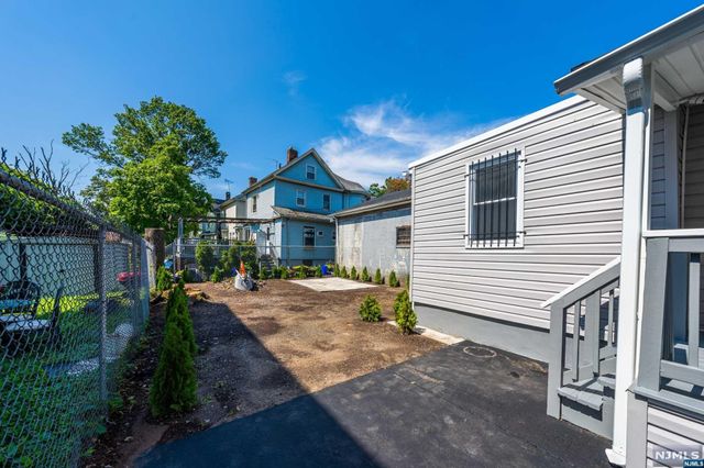 540 Hawthorne Avenue, Newark, NJ 07112
