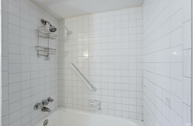 5120 Daffodil Drive, Fort Wayne, IN 46804