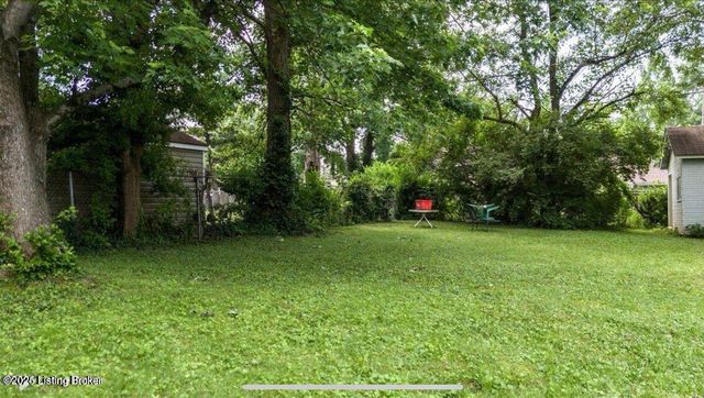 610 Marquette Dr, Louisville, KY 40222