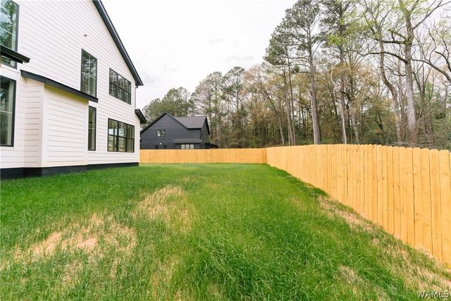 5426 Summerfield E, Tuscaloosa, AL 35404