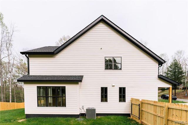 5426 Summerfield E, Tuscaloosa, AL 35404