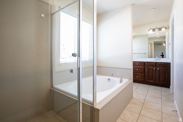 1203 E ROMA DR, Fruit Heights, UT 84037