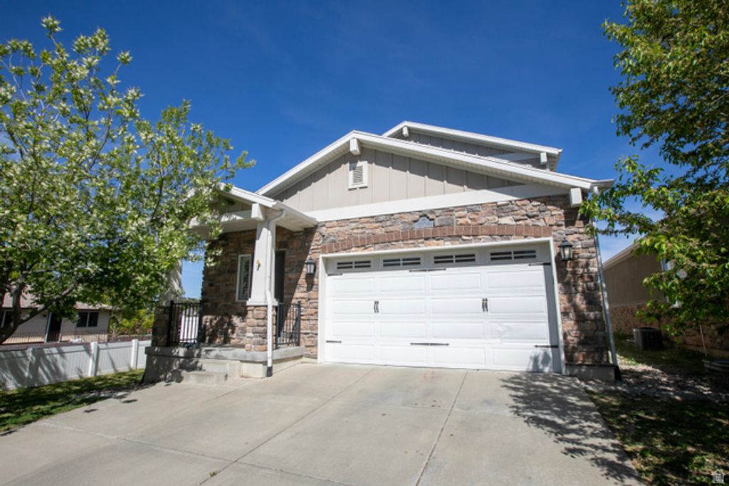 1203 E ROMA DR, Fruit Heights, UT 84037