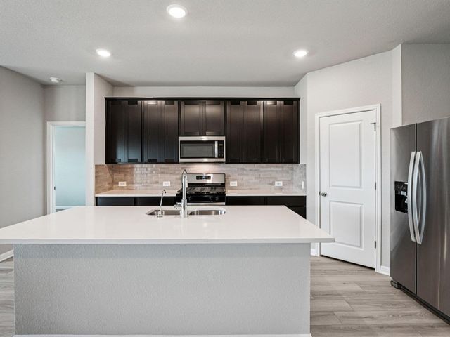 282 Red Tail Hawk LN, Cedar Creek, TX 78612