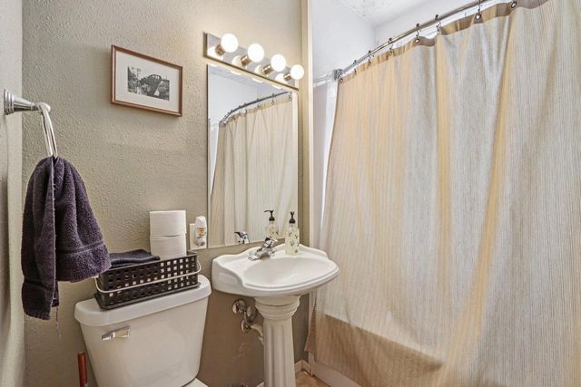 1634 S 80th STREET, West Allis, WI 53214