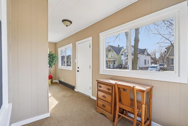 1634 S 80th STREET, West Allis, WI 53214