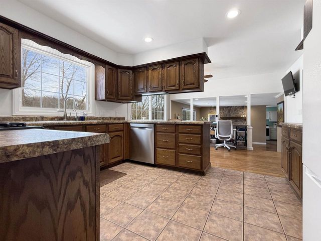 N570 W FAIRLAND CIRCLE, Menominee, MI 49858