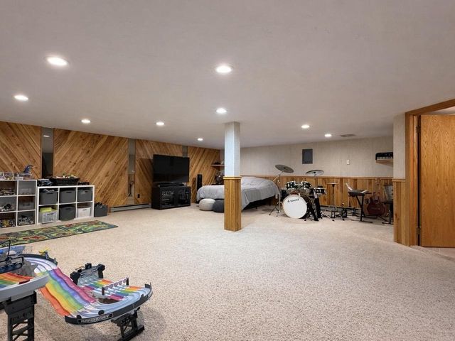 N570 W FAIRLAND CIRCLE, Menominee, MI 49858