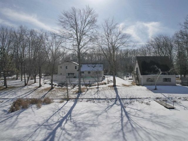 N570 W FAIRLAND CIRCLE, Menominee, MI 49858