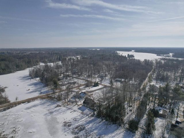 N570 W FAIRLAND CIRCLE, Menominee, MI 49858