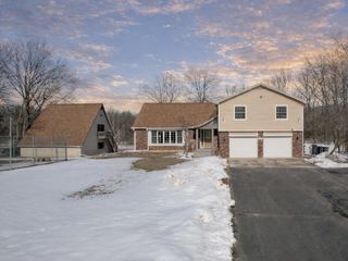 N570 W FAIRLAND CIRCLE, Menominee, MI 49858