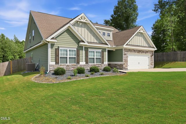 3912 Mendenhall Drive, Zebulon, NC 27597