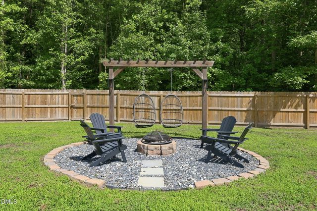 3912 Mendenhall Drive, Zebulon, NC 27597