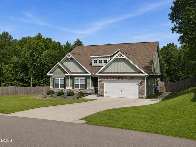 3912 Mendenhall Drive, Zebulon, NC 27597