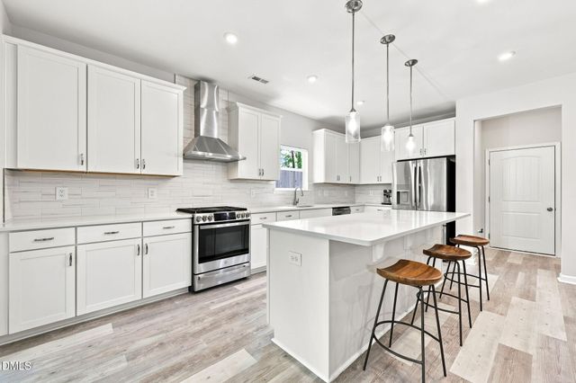 3912 Mendenhall Drive, Zebulon, NC 27597