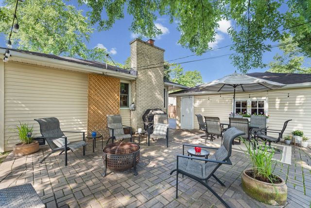 3102 Swallow Lane, Rolling Meadows, IL 60008