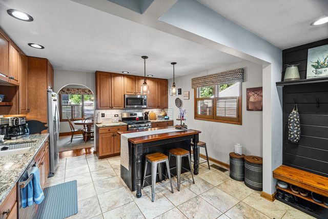 3102 Swallow Lane, Rolling Meadows, IL 60008