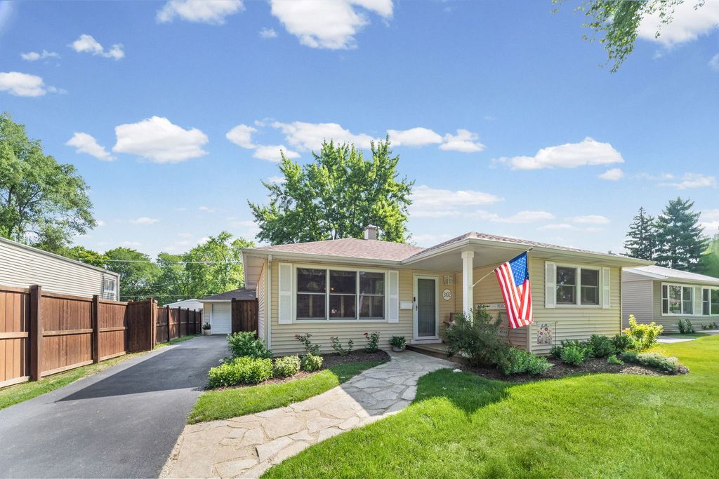 3102 Swallow Lane, Rolling Meadows, IL 60008