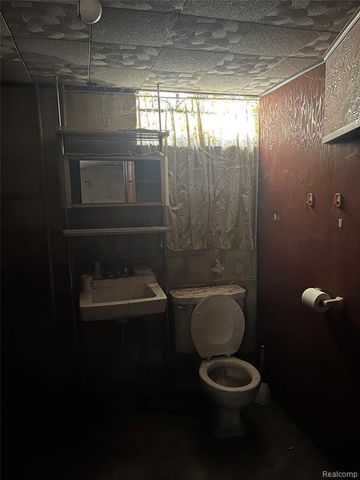 19826 Lyndon Street, Detroit, MI 48223