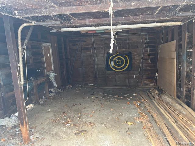 19826 Lyndon Street, Detroit, MI 48223