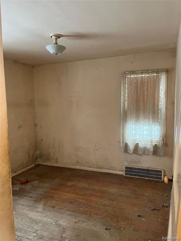 19826 Lyndon Street, Detroit, MI 48223