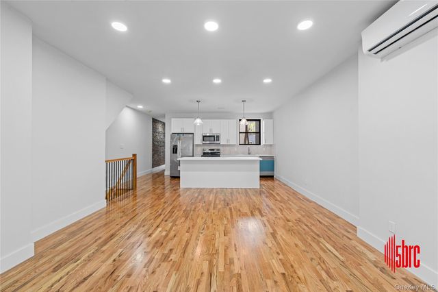 405 Miller Avenue, Brooklyn, NY 11207