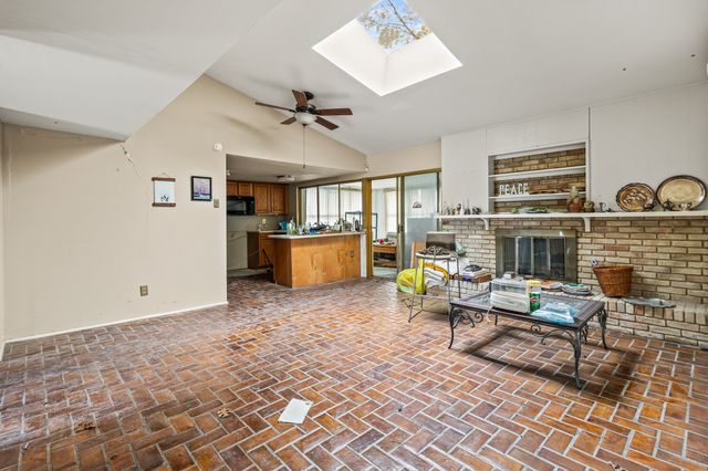 3045 Lockmoor Lane, Dallas, TX 75220