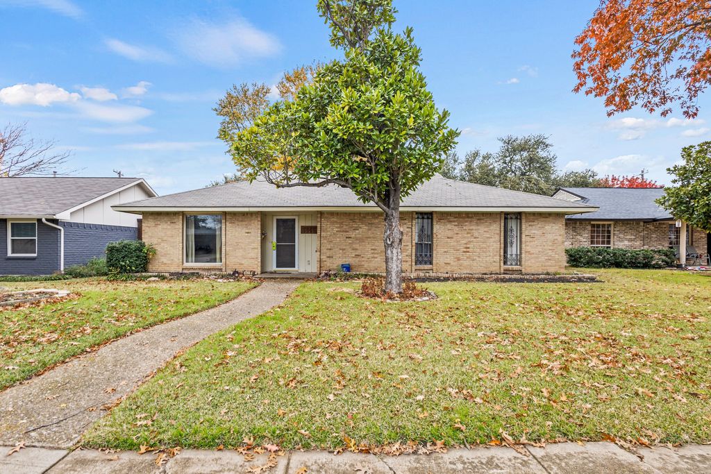 3045 Lockmoor Lane, Dallas, TX 75220