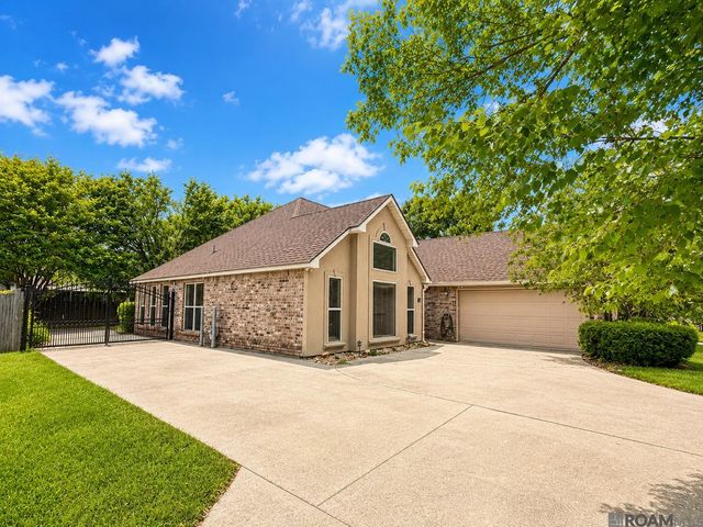 37030 Cobblestone Ave, Geismar, LA 70734