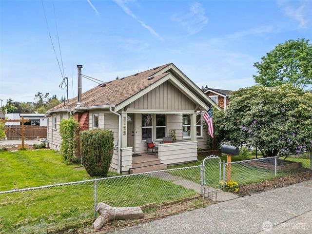 2123 7th Street, Bremerton, WA 98312