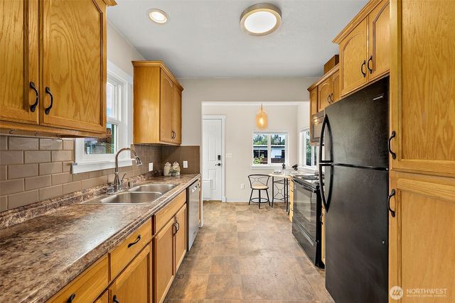 2123 7th Street, Bremerton, WA 98312