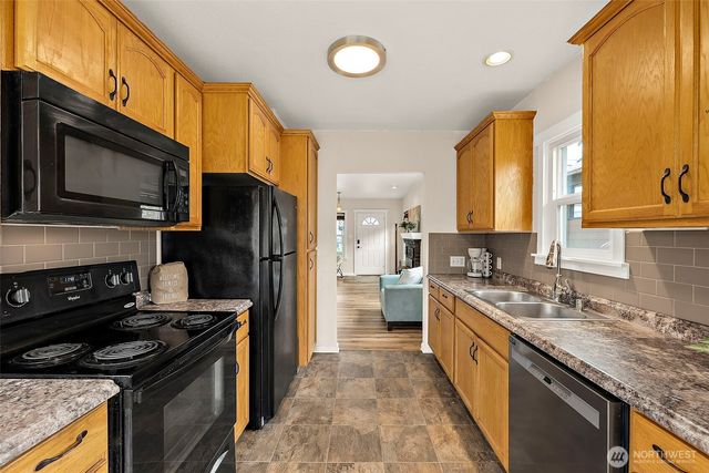2123 7th Street, Bremerton, WA 98312