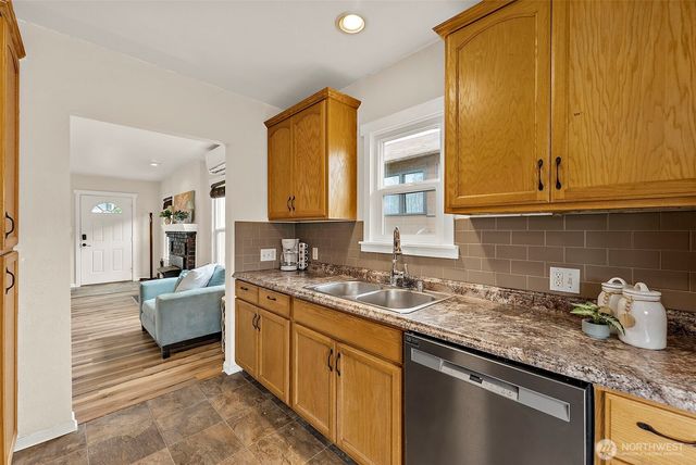 2123 7th Street, Bremerton, WA 98312